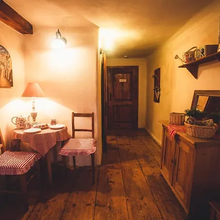 Konukevi Cert A Kaca Český Krumlov
